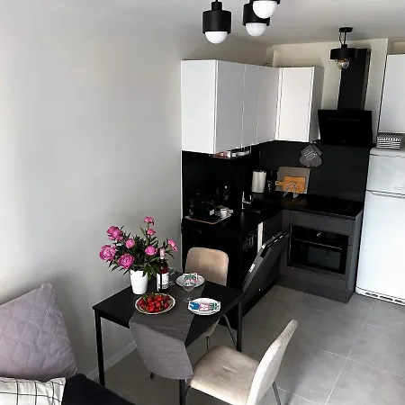 Sky Apartment Comfy Suite Pereca Warschau Exterior foto